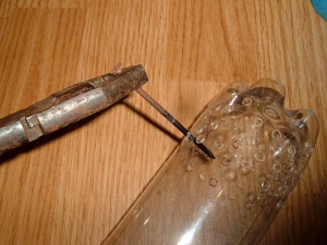 Perforar filtro de caja, de esquina con botella